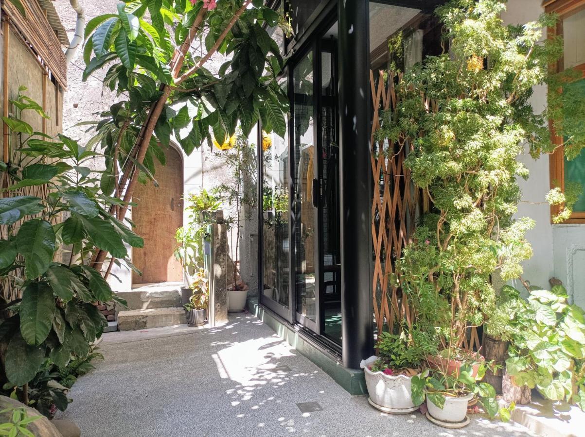 Historical Townhouse In City Center Tainan Eksteriør bilde